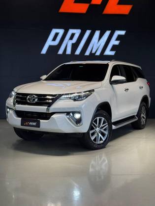 TOYOTA HILUX 2.8 SRX 4X4 CD 16V DIESEL 4P AUTOMÁTICO